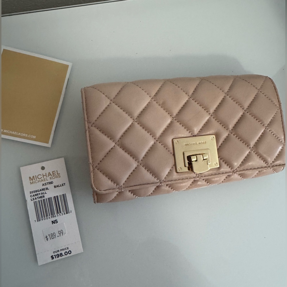 Michael Kors Astrid Carry All Ballet Pink Quilted Leather Wallet